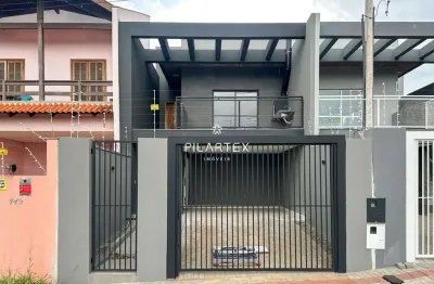Casa com 3 quartos à venda na Rua Kazuo Nishiyama, 761, Portal de Versalhes 1, Londrina