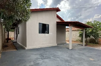 Casa com 2 quartos à venda no Centro, Guapó 