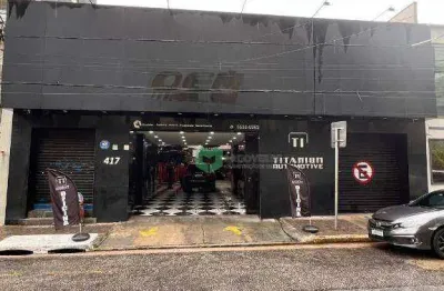 Loja, com terreno de 600m2 e 15 metros de frente a venda em moema.