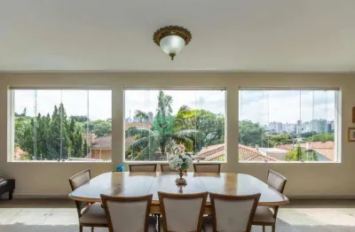 Casa com 3 quartos à venda na Rua Flávio Queirós Morais, 142, Pacaembu, São Paulo