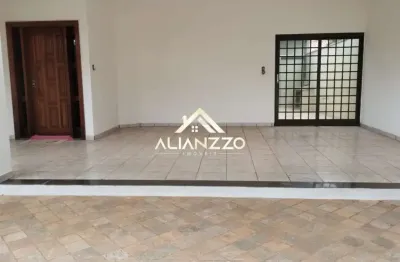 Casa com 3 quartos à venda no Centro, Brodowski 