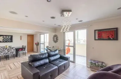 Cobertura reformada, toda moderna, terraço de 20x1,5. estão reformando o predio,