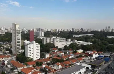 Garagem coberta demarcada. salão de festas, churrasqueiras, espaço gourmet