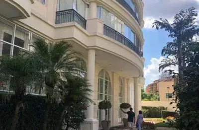 Belo predio estilo neoclassico, terraço grande, lazerm completo