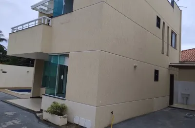 Belíssima casa em condomínio no bairro palmeiras – cabo frio/rj