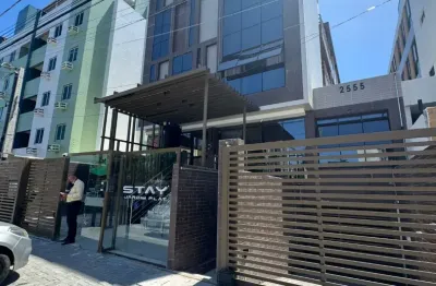 Flat a venda com 17m², perto da praia, pronto para morar ou locar o ano inteiro