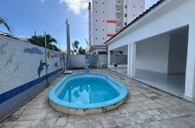 Casa com piscina e espaço gourmet a venda no portal do sol, com 190m²