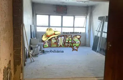 Prédio com 3 salas para alugar na Vila Anastácio, São Paulo 
