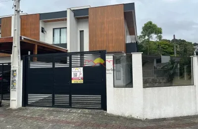 Sobrado com 3 suítes em ótima localização no  bairro floresta