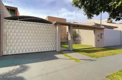 Casa para aluguel em vila aurora, 3 dormitórios com quintal | rondonópolis/mt