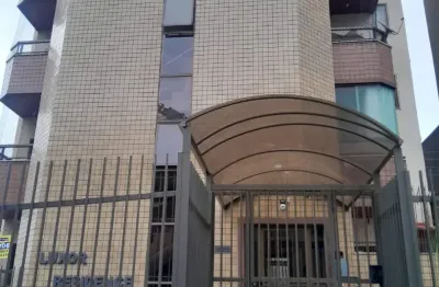 Apartamento a venda no bairro bom pastor com 3 quartos tendo 1 suíte e varanda