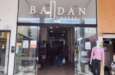 Apartamento com 1 dormitório para alugar, 35 m² por r$ 1.500,00/mês - centro - londrina/pr