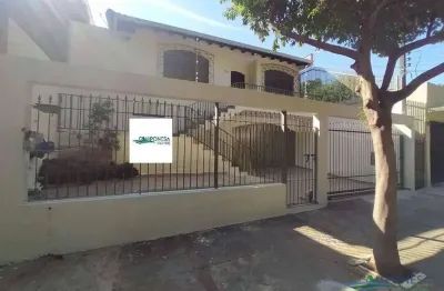 Casa com 3 dormitórios para alugar, 142 m² por R$ 2.650,00/mês - Jardim Alvorada - Londrina/PR
