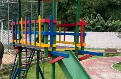 Alugo apartamento 2/4 - jardim das margaridas r$:1600,00 incluso taxas