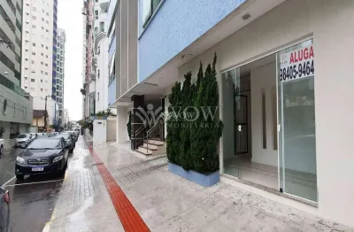 Sala comercial à venda no pioneiros, edifício lac leman em balneário camboriú