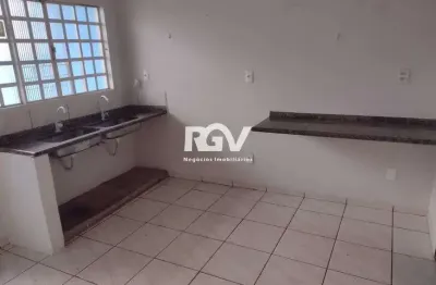 Casa com 2 quartos à venda no martins, uberlândia  por r$ 235.000