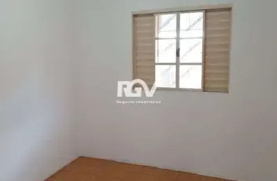 Casa com 2 quartos para alugar no martins, uberlândia  por r$ 850