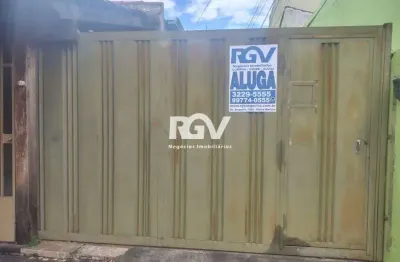 Casa com 2 quartos para alugar no Martins, Uberlândia  por R$ 1.800