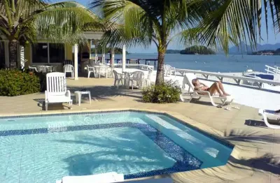 Casa em condomínio fechado com 4 quartos à venda na rua ilha dos coqueiros, praia da ribeira (cunhambebe), angra dos reis, 230 m2 por r$ 2.000.000