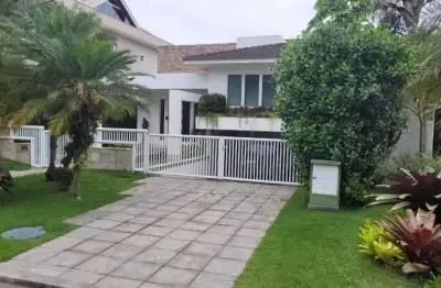 Casa em condomínio fechado com 6 quartos à venda na rua zeno zani, barra da tijuca, rio de janeiro por r$ 4.300.000