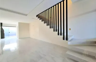 Sobrado Novo com 2 Suítes, Churrasqueira e 2 Vagas no Costa e Silva – R$ 610.000