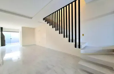 Sobrado novo com 2 suítes, churrasqueira e 2 vagas no costa e silva – r$ 610.000