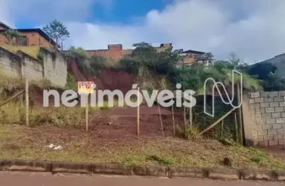 Terreno à venda na Avenida Quebec, Jardim Canadá, Nova Lima