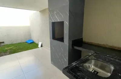 Casa com 3 quartos à venda na Rua Leonel Henrique Vitorino, 542, Novo Mundo, Uberlândia