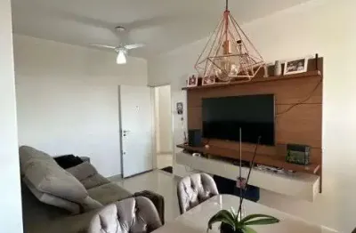 Apartamento ao lado do praia clube - 2 quartos com varanda  e 1 garagem