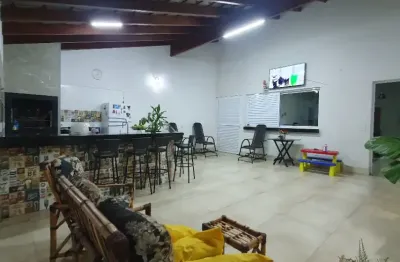 Casa com 4 quartos à venda na Rua João Catanduva, 788, Santa Mônica, Uberlândia