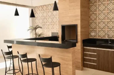 Casa com 5 quartos à venda na Rua Sebastiana Arantes Fonseca, Santa Mônica, Uberlândia