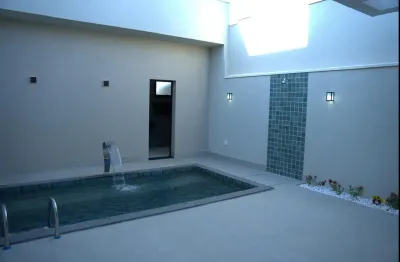 Casa de Alto Padrão no Condomínio Reserva dos Ipês - 3 suítes - escritório - piscina