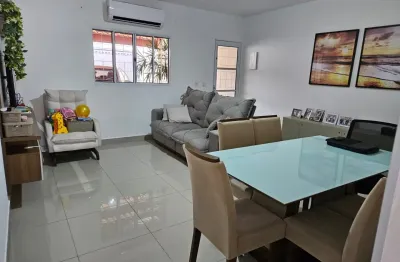 Casa com 2 quartos à venda no Parque das Laranjeiras, Uberlândia 