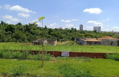 Terreno à venda no Portal de Versalhes 1, Londrina 