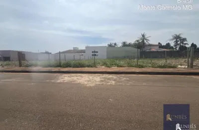Terreno à venda no Jardim Zeni, Monte Carmelo 