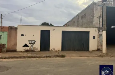 Casa com 1 quarto à venda no jardim montreal, monte carmelo  por r$ 220.000