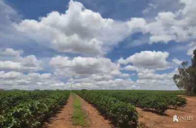 Fazenda de porteira fechada em área rural de araxá-mg: café, cereais e pecuária - 1.060 ha!