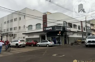 Apartamento de 2 quartos c/ suíte no centro de monte carmelo mg: sala, cozinha, lavanderia e muito mais!