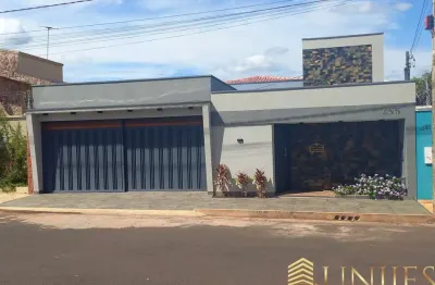 Casa com 4 quartos à venda no batuque, monte carmelo  por r$ 1.500.000