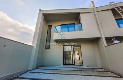 Sobrado com 3 dormitórios sendo 1 suíte e área de festas com piscina à venda, 108 m² por r$ 770.000 - itacolomi - balneário piçarras/sc