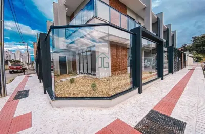 Sobrado de esquina com 3 dormitórios sendo 1 suíte à venda, 104 m² por r$ 690.000 - itacolomi - balneário piçarras/sc