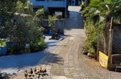 Vende-se casa 290 m² com 4 quartos sendo 3 suítes, terreno 942 m²,jd paulista- campina grande do sul