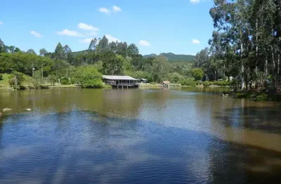 Vende-se estância ribeirão grande: 169.400 m² pesca e lazer - agudos do sul - pr