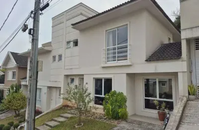 Vende-se casa 129 m² com 03 quartos sendo 01 suíte no bairro abranches - curitiba - pr