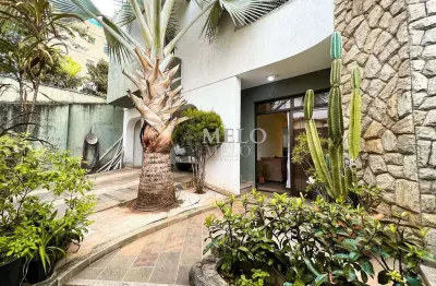 Casa com 4 quartos à venda na Rua Castelo de Edimburgo, Castelo, Belo Horizonte