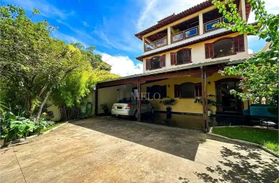 Belíssima casa colonial à venda no santa amélia por r$ 1.925.000,00