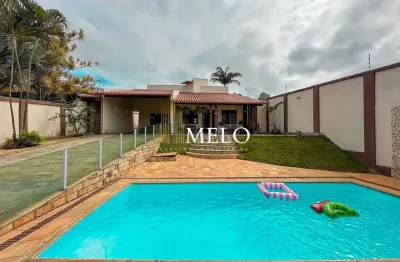 Casa com 3 quartos e 3 banheiros à venda, 326 m² por r$ 1.400.000,00