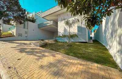 Belíssima casa a venda r$1.690.000,00 condomínio rosa dos ventos-vespaziano/mg