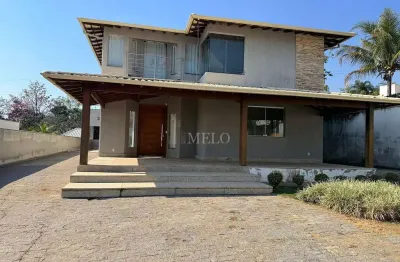 Belíssima casa para locação r$12.000,00 no condomínio jardins da lagoa