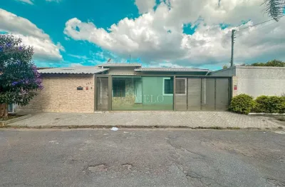 Casa com 3 quartos à venda na Rua Humberto Rosa Teixeira, Santa Amélia, Belo Horizonte